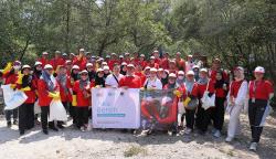 Aksi Bersih Sungai Waste4Change dan Puluhan Relawan Warnai Peringatan Hari Sungai Sedunia