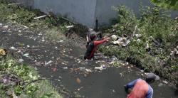 Antisipasi Dampak Musim Hujan, Pemkot Semarang Intensifkan Pengerukan Sedimen Sungai