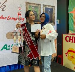 Sofia Marwah Anugerah Raih Juara Umum Fashion Show Batik Usia Remaja di Bandar Lampung