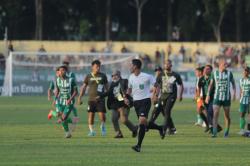 Kritik Wasit Pada Laga PSMS vs FC Bekasi City, Nil Maizar: Keputusan Wasit Tidak Tepat