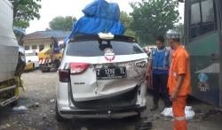 Minibus Travel Ditabrak Truk Box Paket di Tol Cipularang, 1 Tewas 2 Luka