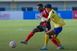 Tahan Imbang Gresik United, Persipura Jayapura Dulang Satu Poin di Markas Laskar Joko Samudro