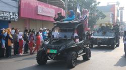 Alutsista TNI Jadi Daya Tarik di Car Free Day Garut