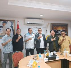 Calon Wali Kota Bekasi Tri Adhianto Dapat Restu Ketua Umum PGPI Jason Balompapueng