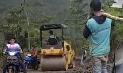 Penanganan Bencana Pasca Longsor di Jalan Pendeuy Nyaris Rampung