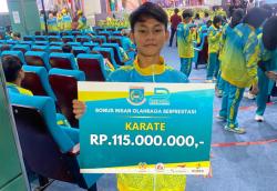 Siswa SMPN 8 Tangsel Jadi Atlet Karate Muda Berprestasi di Popda XI 2024