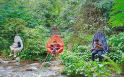 Tips Naik Keranjang Sultan Sukabumi, Aman Bawa Anak Loh!