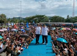 Meriah! Simpatisan Tumpah Ruah di Kampanye SDK-JSM di Mamuju Tengah