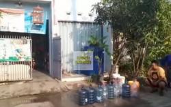 Air PDAM Tirta Bhagassi Tidak Maksimal, Warga Villa Kencana Cikarang Antre Air Bor