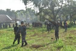 Karya Bakti TNI: Bersihkan SLB Dharma Bhakti Dharma Pertiwi demi Pendidikan yang Lebih Baik