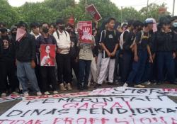 Tolak Kekerasan di Dunia Pendidikan, Pelajar Gelar Demo di Balaikota Tangsel