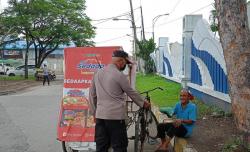 Jumat Berkah, Polsek Belawan Berbagi