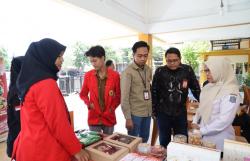 Sinergi Mahasiswa Untag Surabaya dan UMKM, Wujudkan Kelurahan Wirausaha Berkelanjutan