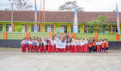 Dukung Pendidikan, RCEO BRI Berikan Beasiswa pada 50 Siswa Berprestasi di Ciamis dan Kuningan