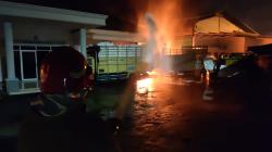 Pabrik Styrofoam di Menganti Gresik Ludes Terbakar, Kerugian Mencapai Miliaran