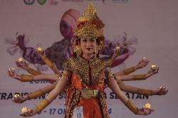 Potret Lomba Tari Kreasi Tradisional Sumsel