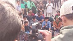 Wakil Ketua DPRD NTB Lalu Wirajaya Terima Demo HMI, Bantu 6 Tersangka Mahasiswa Segera Dibebaskan