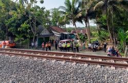 Petani Kulonprogo Ditemukan Tewas di Pinggir Rel Kereta