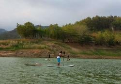 Paddling di Waduk Wonorejo Tulungagung, Wisata Air Seru dengan Nuansa Pegunungan