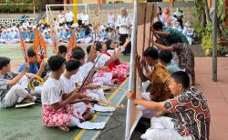 Unik dan Kreatif, Siswa SMPN 27 Semarang Pentaskan Kolaborasi Wayang Kulit dan Orang