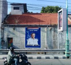 Kampanyekan Calon Gubernur, Mural Wajah Ahmad Luthfi Menghiasi Sudut Kota Brebes