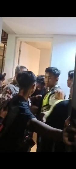 Kepergok Mencuri Motor,  Pemuda Babatan Wiyung Babak Belur Diamuk Massa