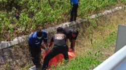 Petugas Kebersihan Temukan Mayat Misterius Membusuk Banyak Belatung di Drainase Tol Bakauheni