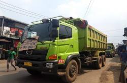 Truck Tanah Kerap Melanggar Aturan, PIM: Kadishub Kota Tangerang Lebih Baik Mundur