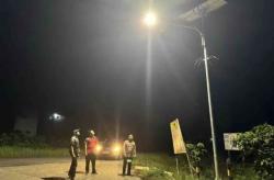 Tekan Angka Kecelakaan, Dishub Kobar Pasang Lampu Penerangan Jalan