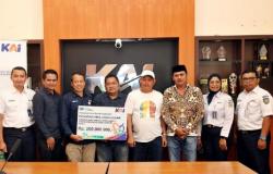 PT. KAI Daop 3 Cirebon Salurkan TJSL untuk Program Sosial Lingkungan di Cirebon dan Indramayu