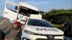 Mobil Kru TvOne Kecelakaan di Jalan Tol Pemalang, Ditabrak Truk usai Salat Subuh di Rest Area