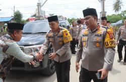 Kapolres Batu Bara AKBP Taufik Hidayat Thayeb SH. S.I.K Giat Jum'at Curhat Dan Cooling System Bersam