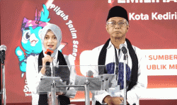 Debat Pertama Pilkada Kota Kediri, Pasangan Vinanda-Gus Qowim Soroti Persentase Penduduk Miskin