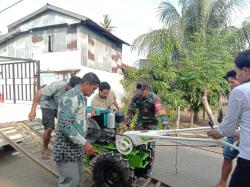 Bantuan Kementan, Dinas Pertanian Pasangkayu Salurkan Hand Tractor ke Poktan Pangiang