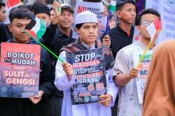 Jelang 1 Tahun Fatwa MUI Dukung Palestina, Ribuan Santri Serukan Boikot Produk Terafiliasi Israel