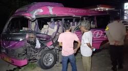 Terkelupas Separuh Badan, Minibus Travel Tewaskan Satu Penumpang dan Lukai Tiga Lainnya