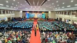 Wisuda 2024, Universitas PGRI Ronggolawe Tuban Tingkatkan SDM