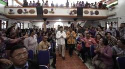 Hadiri Pesta Gotilon di Gereja HKBP, Suswono Puji Kontribusi Etnis Batak Merawat Keberagaman