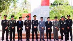 Mengenang Jasa Pahlawan: Wakapolres Polman Hadiri Ziarah Nasional di Taman Makam Pahlawan Rea Timur