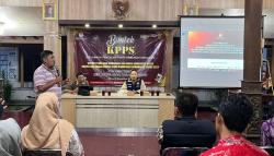 Pastikan KPPS Pahami Tugas di Pilkada, KPU Sukoharjo Berikan Bimtek 