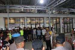 Polisi dan TNI Lakukan Pengamanan pada Debat Publik Kedua Pilkada di Way Kanan 
