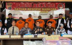 Satres Narkoba Polres Asahan Melaksanakan Press Release Penangkapan 18 Kilo Gram Sabu Dan 86.500 But