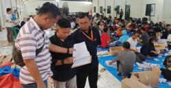 Bawaslu Indramayu Temukan 150 Surat Suara Rusak dalam Proses Sorlip