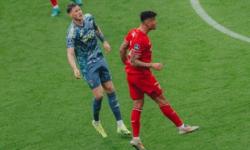 FC Twente Tahan Ajax Amsterdam, Mees Hilgers Main 84 Menit