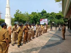 Absen Upacara Hari Pahlawan, Puluhan ASN Probolinggo Dijemur