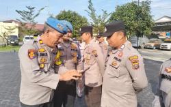 Kasi Propam Polres Batu Bara Mendadak Meriksa Terhadap Personil Polres Batu Bara Pengecekan Judi Onl