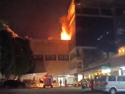 Hotel Aston Karimun Terbakar, Pengunjung Panik