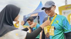 Lari Pantai, SBI Meriahkan Run The Magical Beach 2024 di Pantai Semilir Tuban