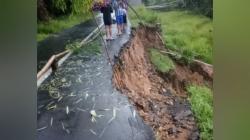 Jalur Rancah Ciamis-Kuningan Terancam Putus, Bahu Jalan di Jangalaharja Longsor Sepanjang 25 Meter