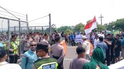 Tuding ExxonMobil Tak Patuh Perda Konten Lokal, Ratusan Warga Demo di Lapangan Banyu Urip Blok Cepu